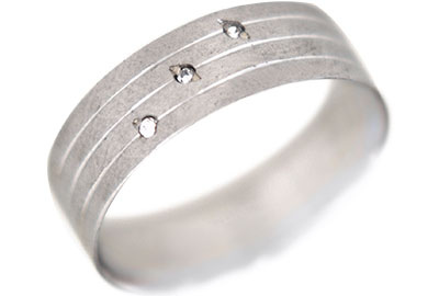 [372028/4.0/AMA18/6] ARGOLLA MATE TRES LINEAS BRILLANTE CON 3 ZIRCONIAS  (Oro amarillo 18kt, 4.0)