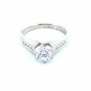 Anillo catedral con 9 varios diamantes